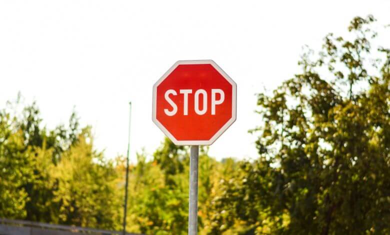 اللوحات الارشادية للمرور