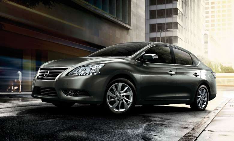 سيارة نيسان نسائية