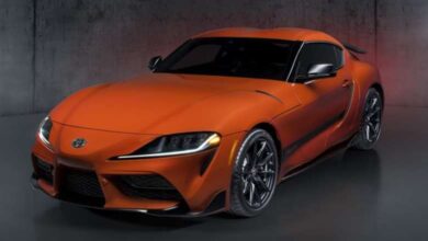 سيارة سبورت بناتي