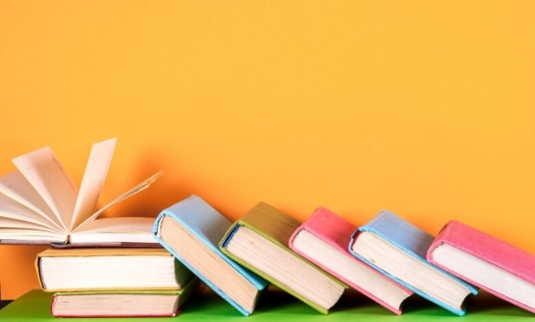 ١٠ كتب يجب عليك قراءتها في عام ٢٠٢٤ 1 كتب يجب ان تقرأها