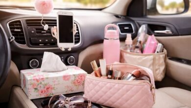 شي تجده في سيارة البنات